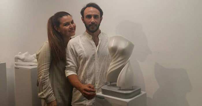 Ouverture de l'exposition d'œuvres de sculpteurs de marbre de Tinian